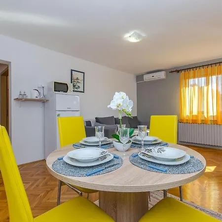 Marinko Apartment *