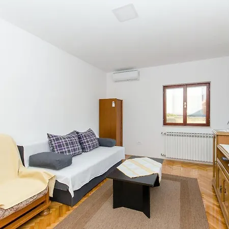 Apartment Marinko