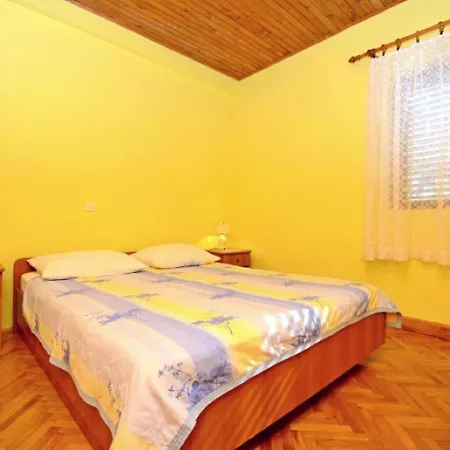 Apartment Marinko *